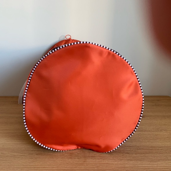 NWOT! Henri Bendel Limited Edition Duffle Bag - Picture 7 of 11